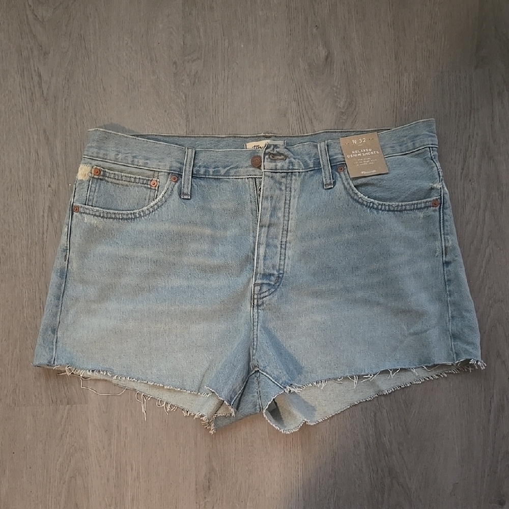 NWT Madewell Mid Rise Women's Light Blue Relaxed Denim Shorts